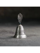 серебристый