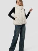 светло-бежевый