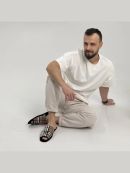 коричневый