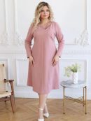 розовый