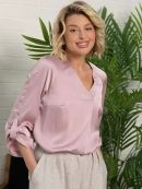 розовый