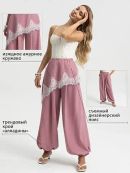 розовый