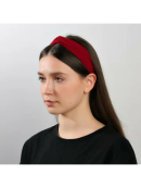 бордовый